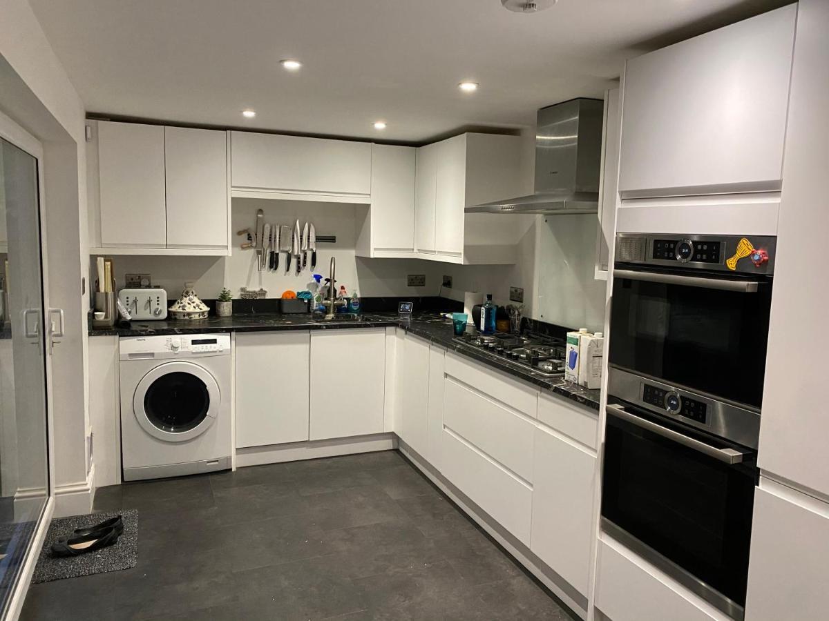 Westgate Two-Bedroom Homestay Suite المظهر الخارجي الصورة